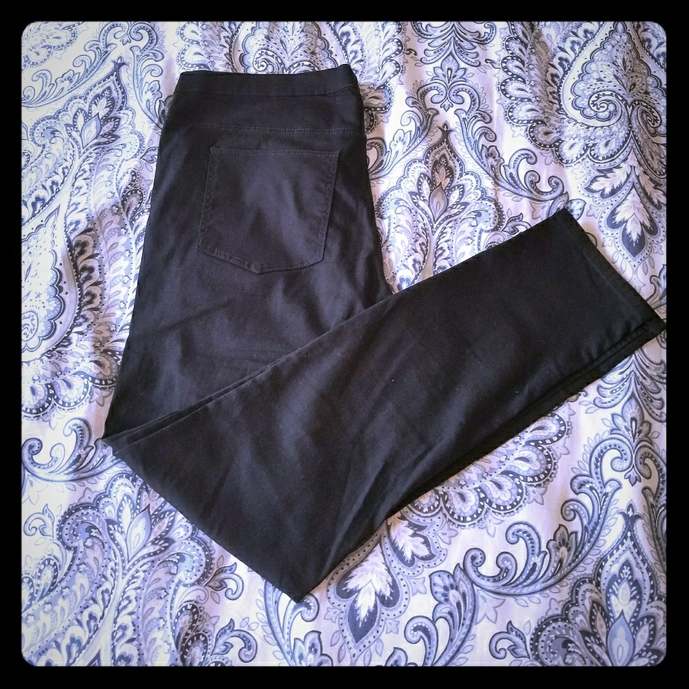 NWOT H&M Black Skinny Pants